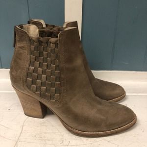 Aquatalia‎ Frannie Leather Tan Heeled Boots booties Women’s Size 6.5 Italy